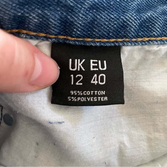 Pretty Little Thing High Rise Light Wash Distressed Baggy Loose Jeans - Picture 9 of 10